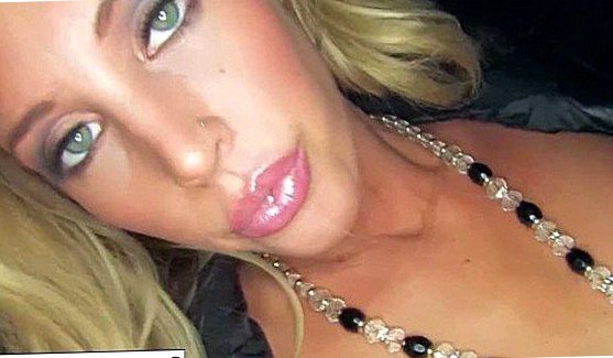 Порно без Цензуры: Бабёха была так жарко отодрана, что её вагина просто напрочь протекла
