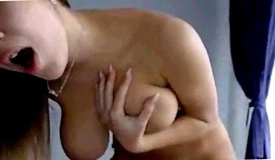 Порнуха ХХХ: Ее родители решили, что уж лучше снимать комнату у своих родичей, чем у кого-то другого