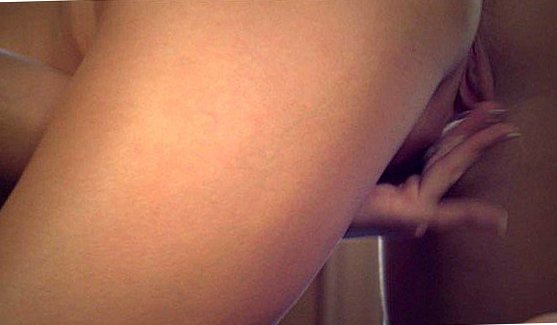 Порно видео: Использовали презерватив на всякий случай, тяжело было вымыть её