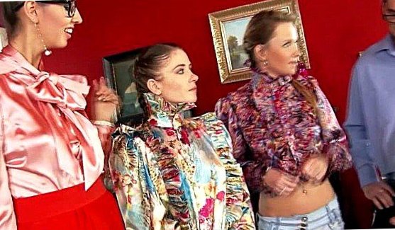 Порно Трахаются: Эротическая сцена с горячей актрисой